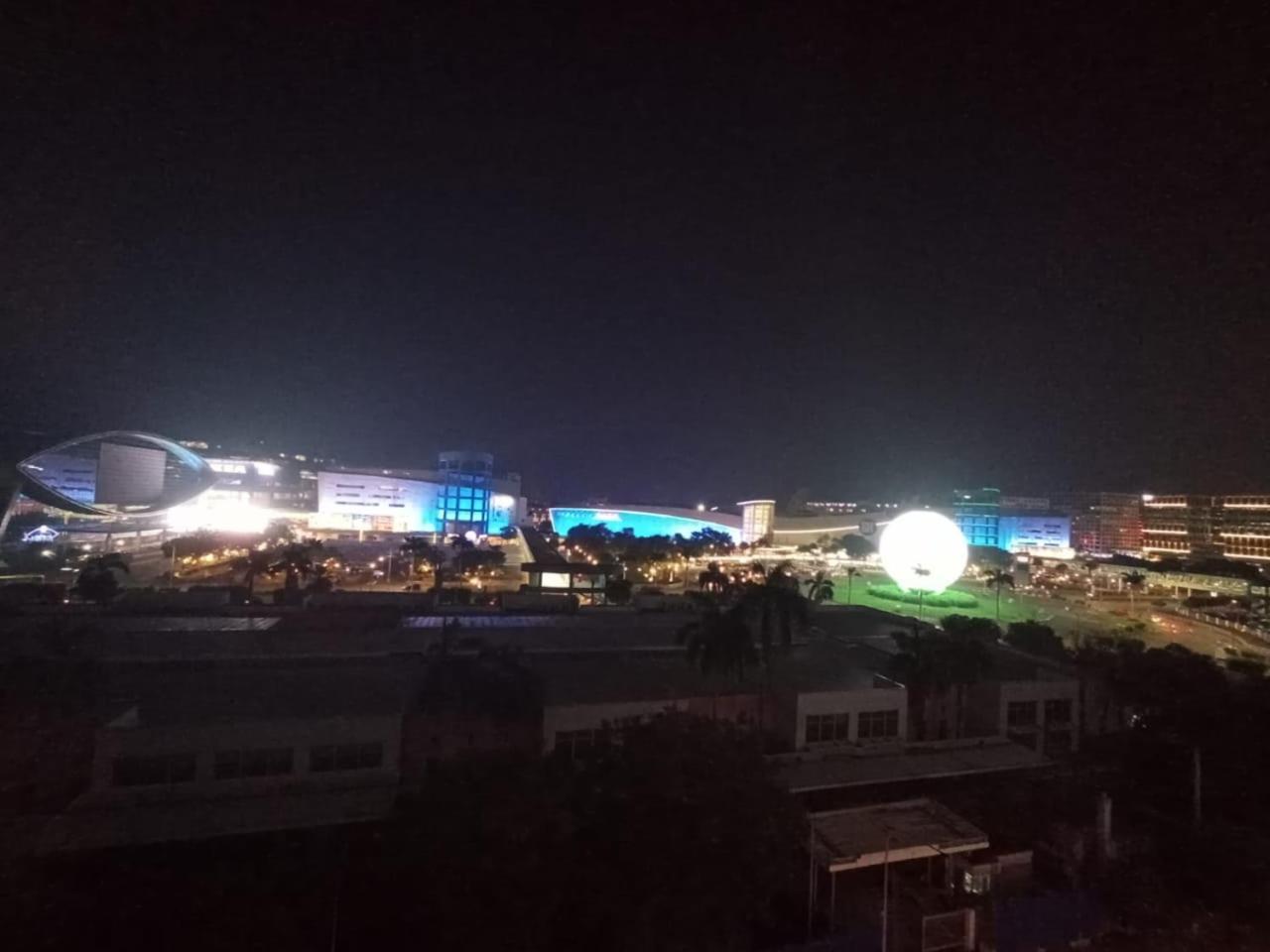 Sea Residences Moa Pasay City - Myra Condotel Esterno foto