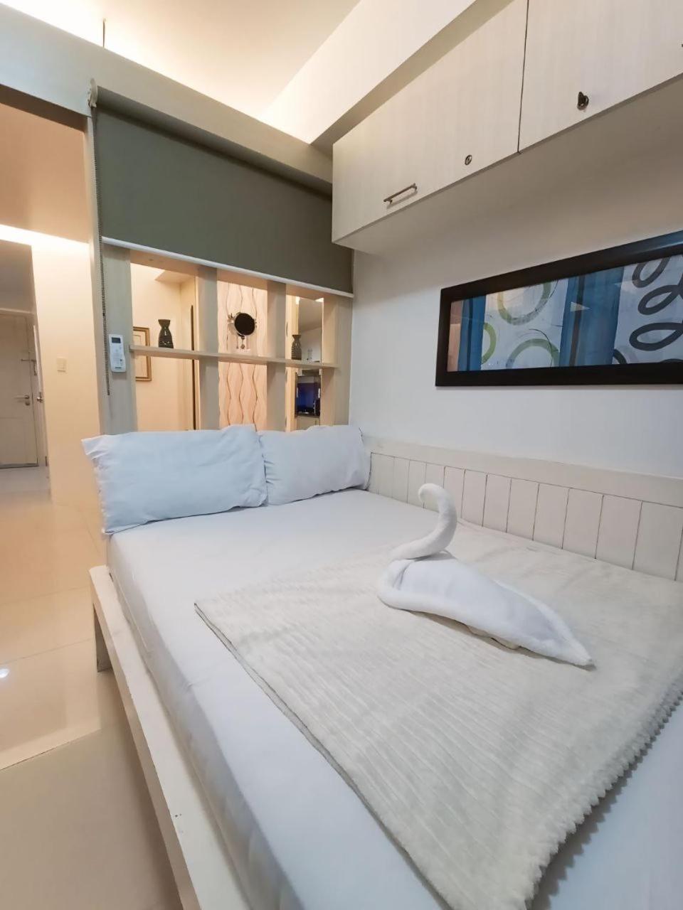 Sea Residences Moa Pasay City - Myra Condotel Esterno foto